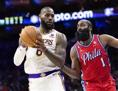 火箭队遭遇连败,哈登状态受到质疑 火箭队遭遇连败,哈登状态受到质疑